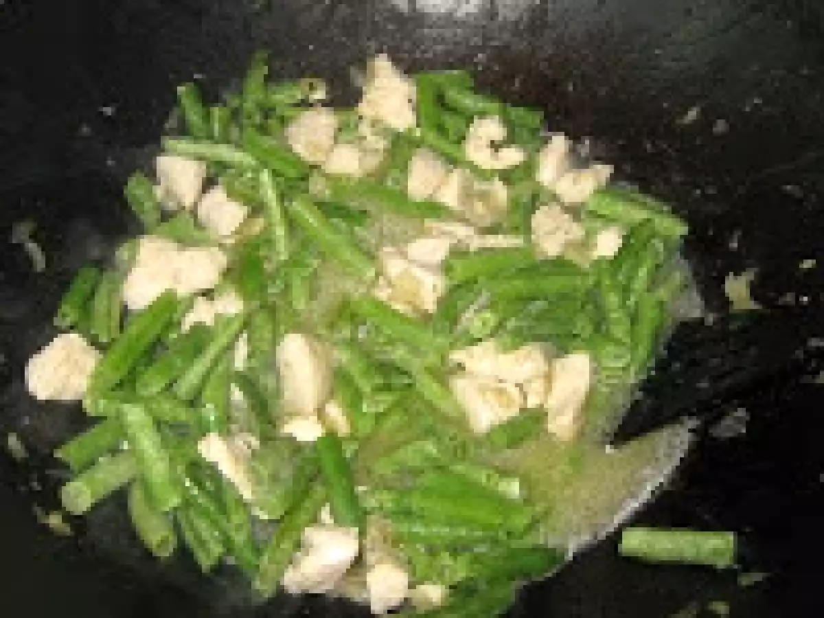 Fasole verde cu piept de pui - poza 2