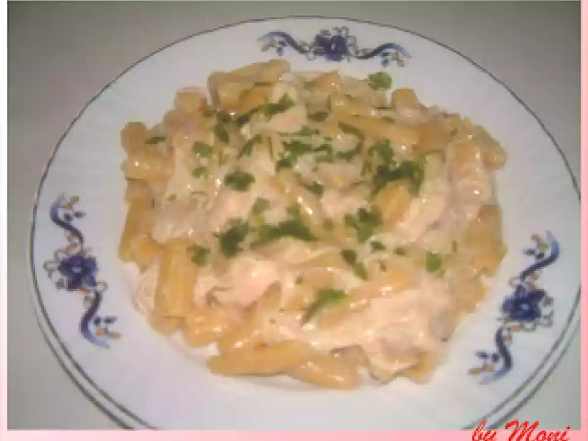 FASOLE VERDE CU PUI SI SMANTANA