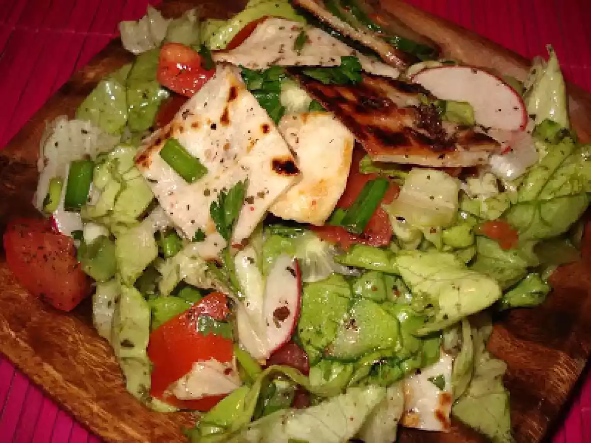 Fattoush: salata perfecta langa o friptura de miel!