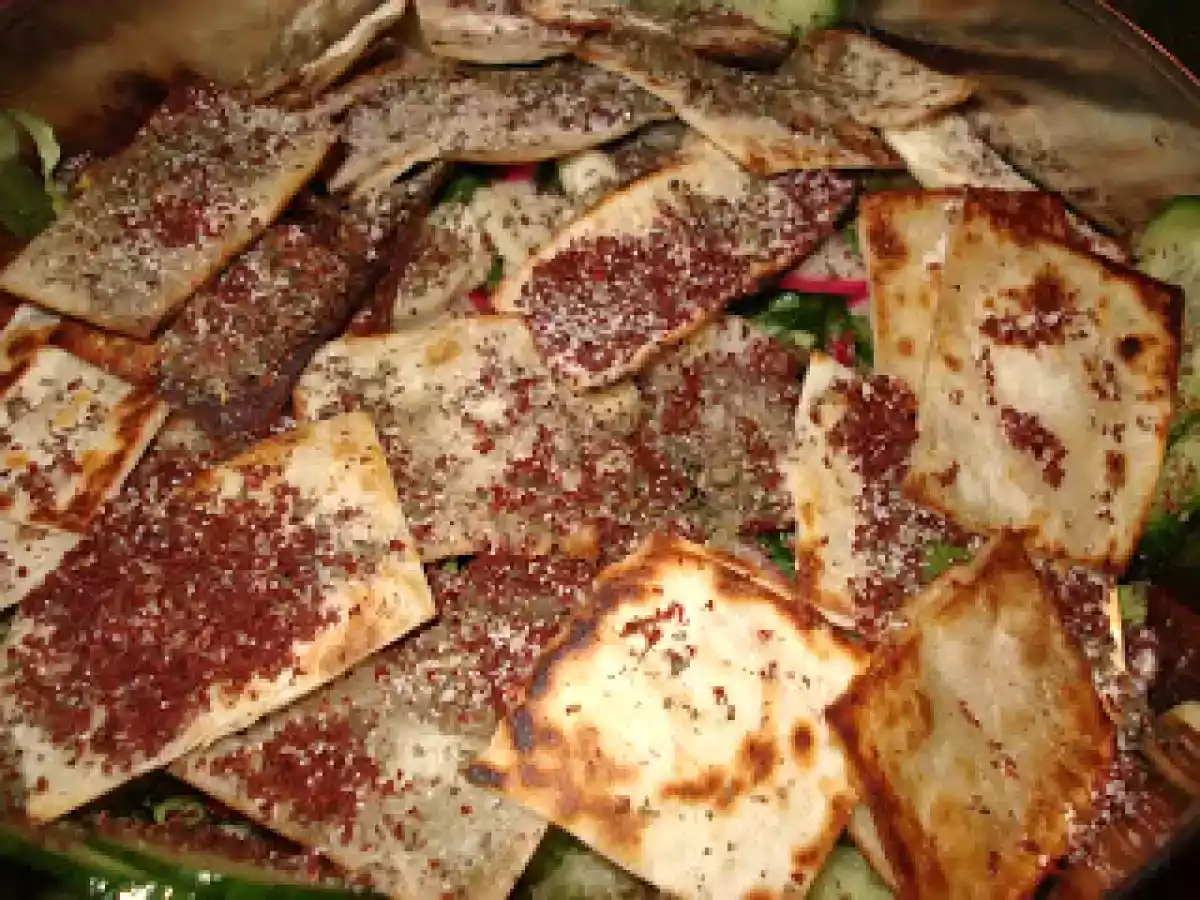 Fattoush: salata perfecta langa o friptura de miel! - poza 4