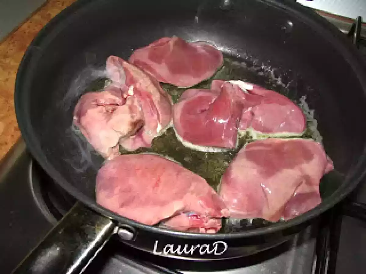 Ficat de curcan cu piure de dovleac si sos dulce-acrisor - poza 2