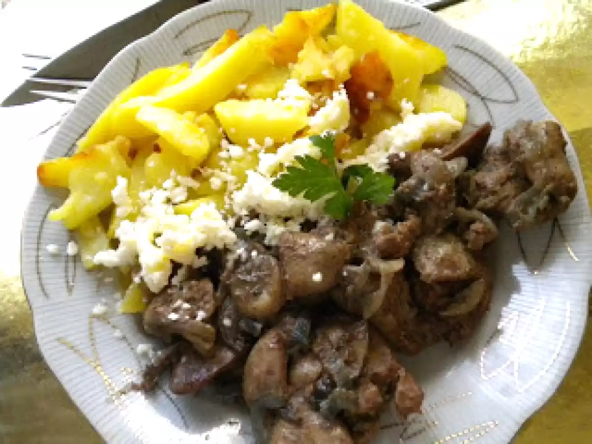 Ficat prajit cu sos de ceapa si ciuperci - poza 2