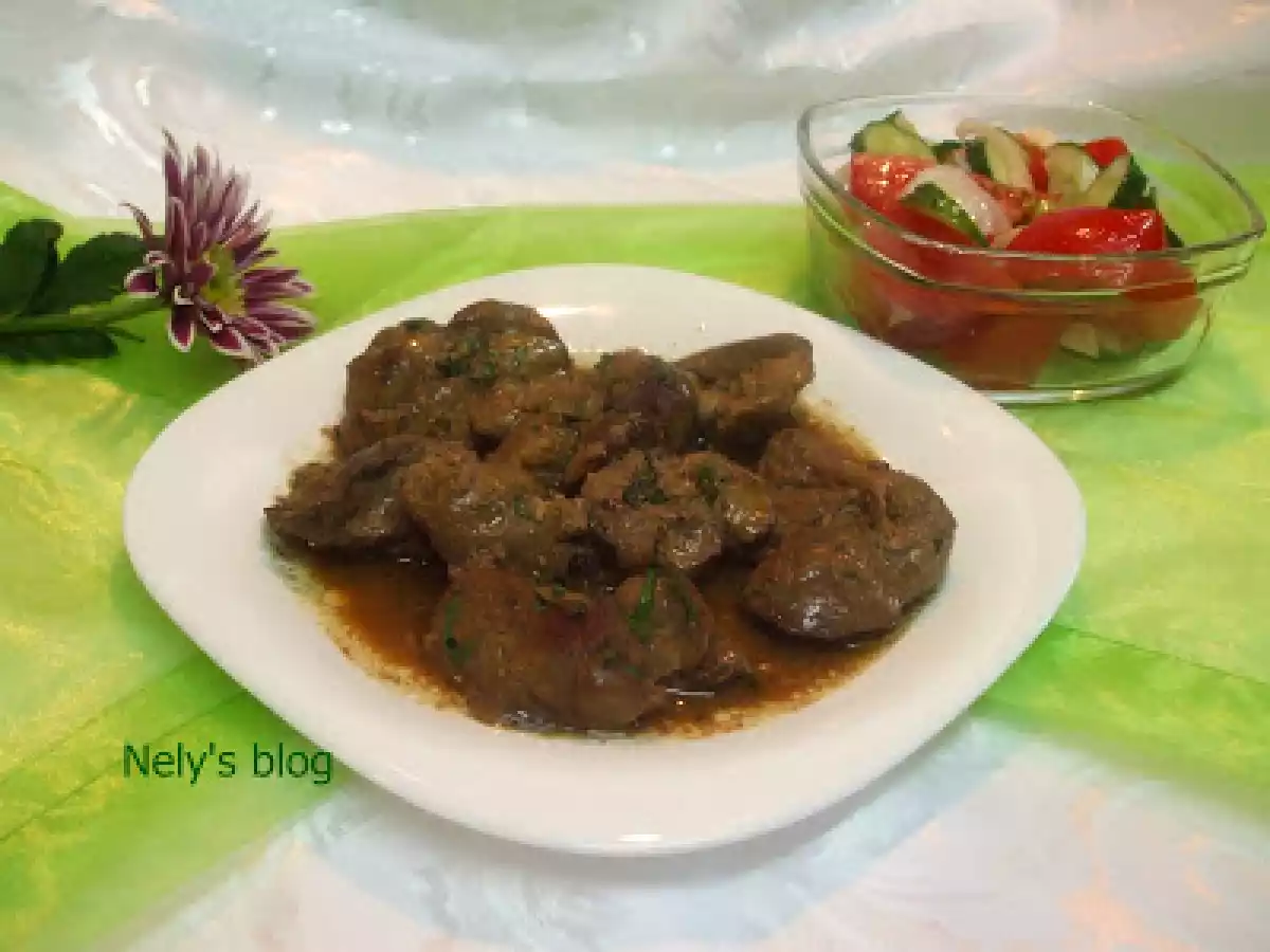 FICATEI DE PUI CU USTUROI - poza 2