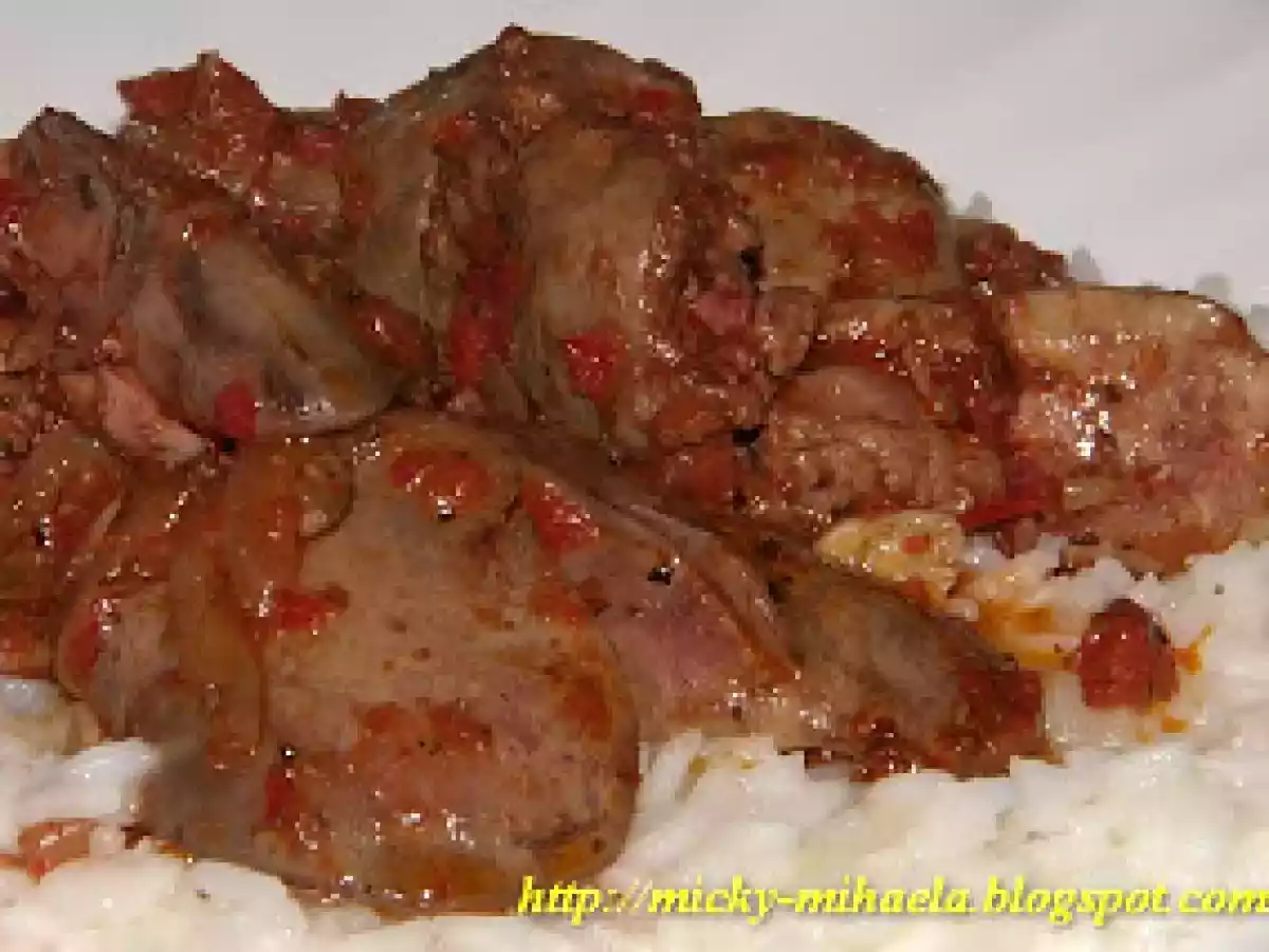 Ficatei de pui in stil mediteraneean