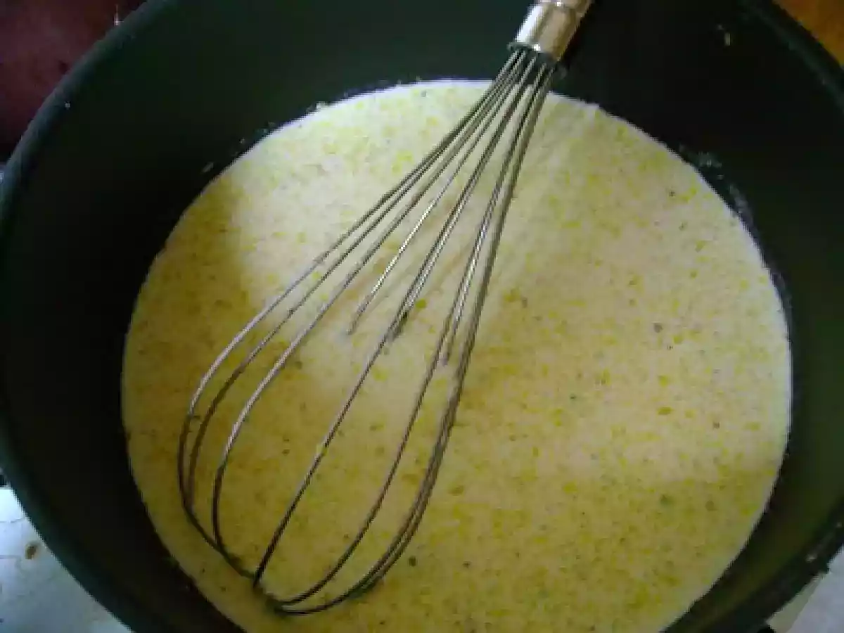 FICATEI DE PUI SI CARNATI CU SOS CREMA DE SMANTANA, IENIBAHAR SI MARA - poza 3