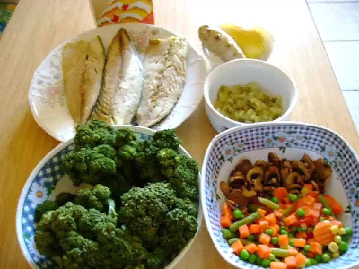 FILE DE MACROU CU BROCOLI SI SOS PICANT - poza 4