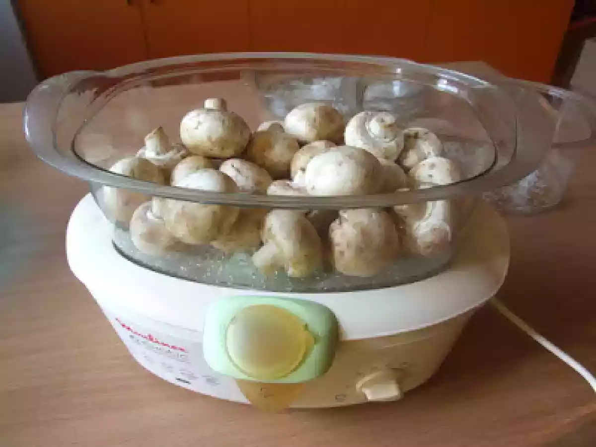 File de pangasius pe pat de spanac si ciuperci - poza 3