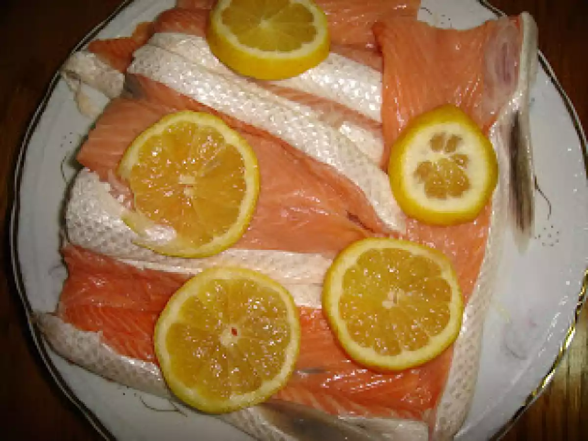 File de somon in sos de vin - poza 2