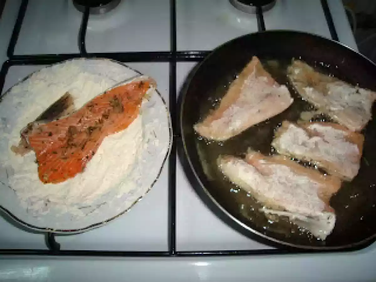 File de somon in sos de vin - poza 5