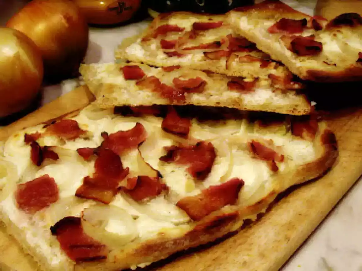 Flammkuchen (tarte flambée)
