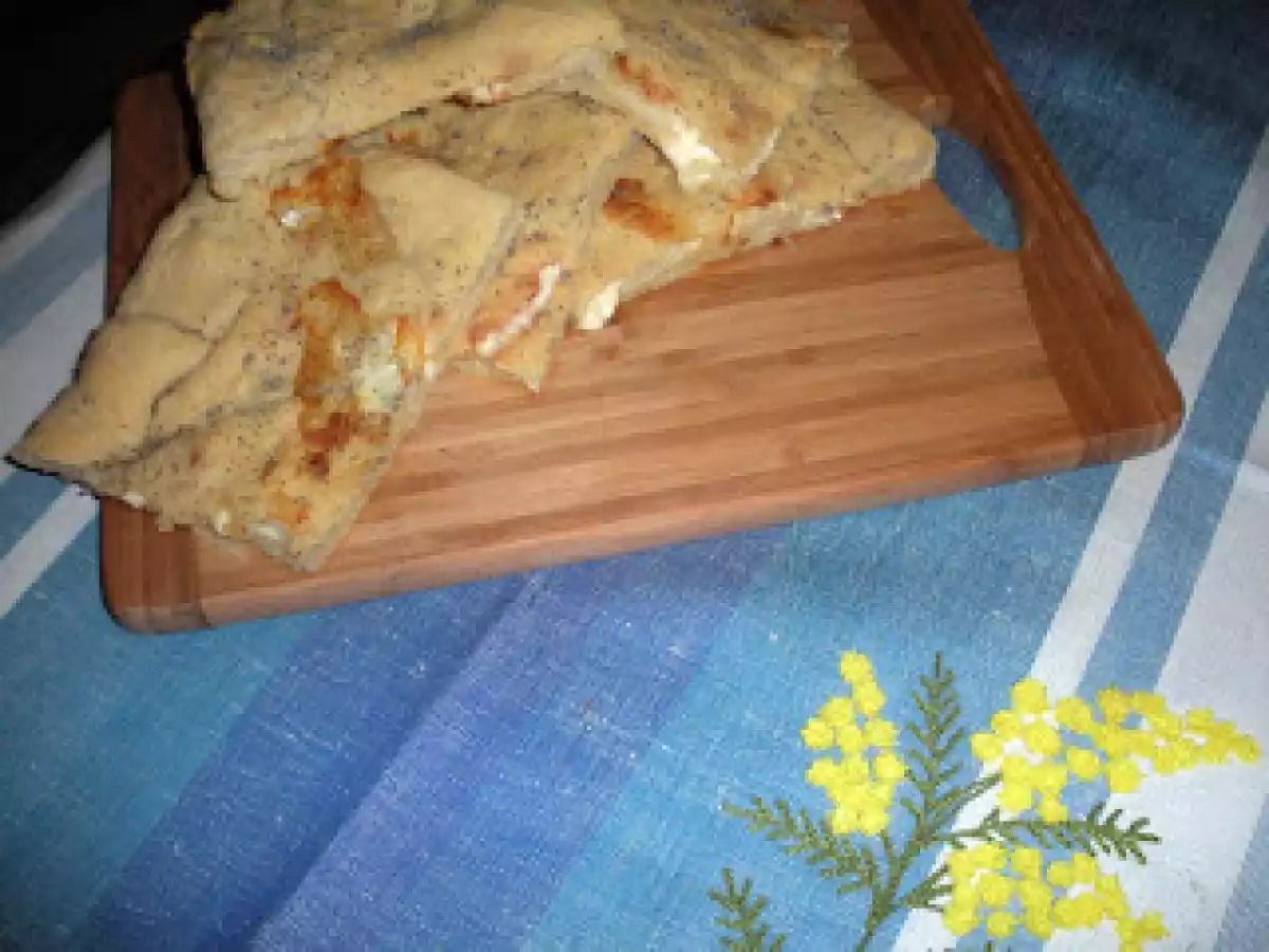 FOCACCIA CU BRANZA