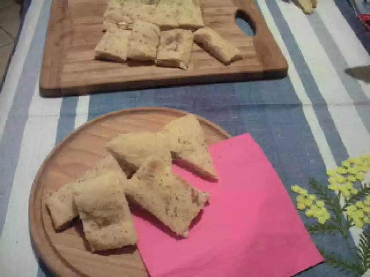 FOCACCIA CU BRANZA - poza 2