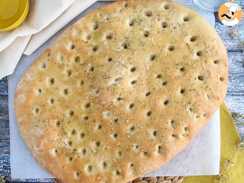 Focaccia, painea italiana cu rozmarin - poza 3