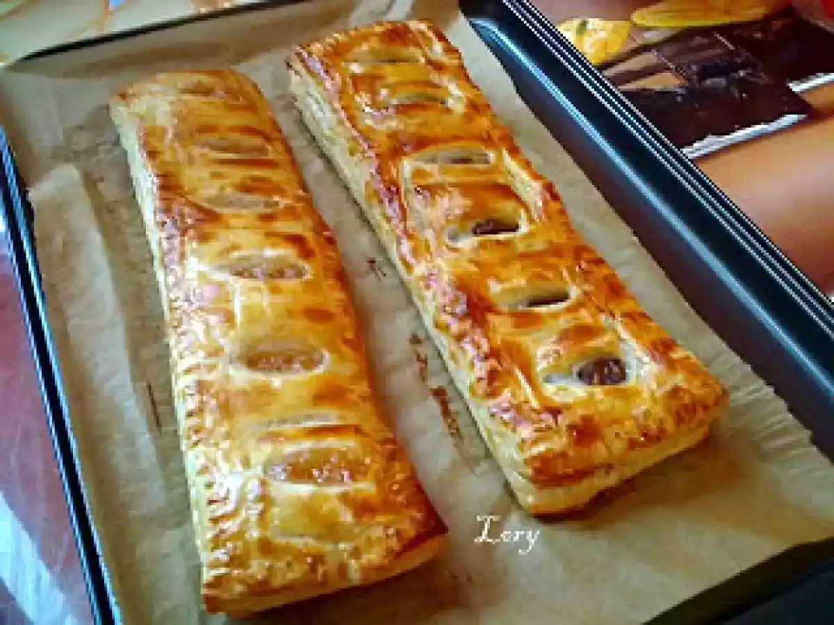 Foietaj cu nuca si gem de caise