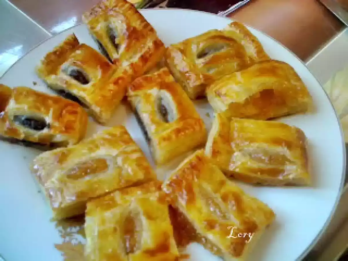 Foietaj cu nuca si gem de caise - poza 6