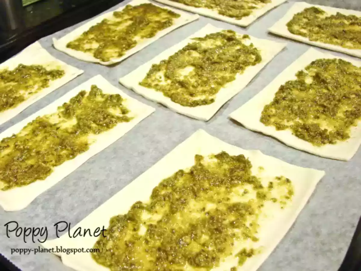 Foietaj cu pesto si rosii - poza 3