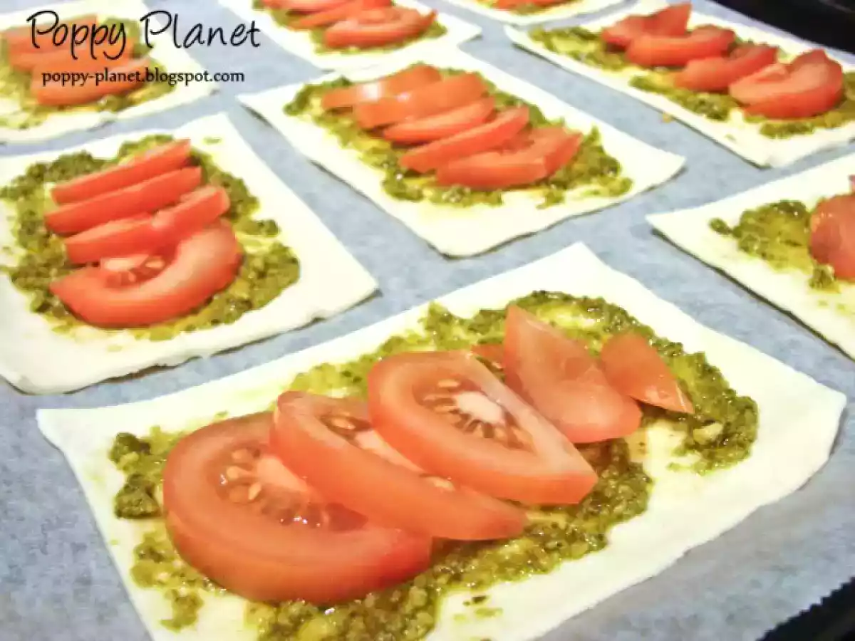 Foietaj cu pesto si rosii - poza 4