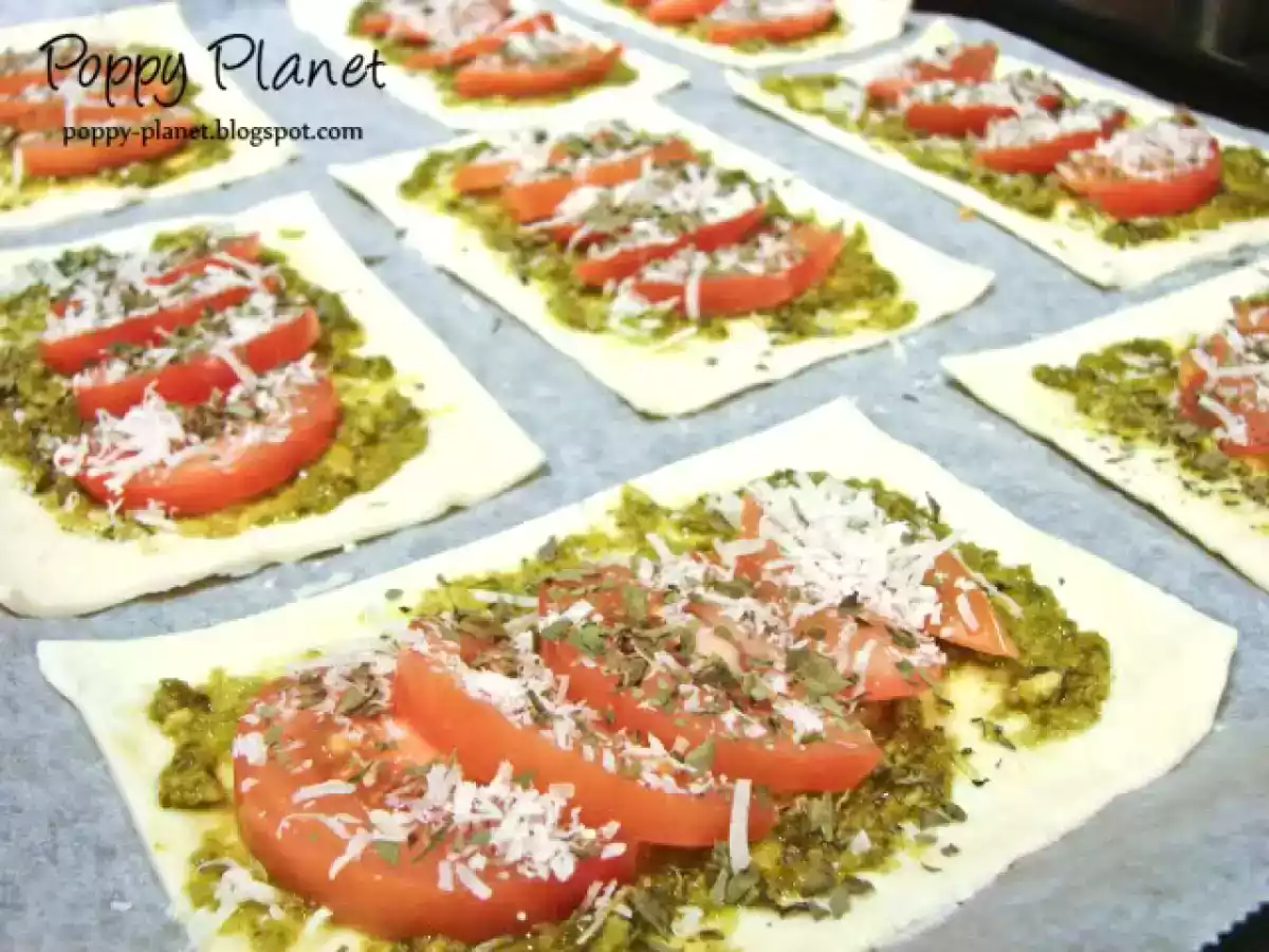 Foietaj cu pesto si rosii - poza 5