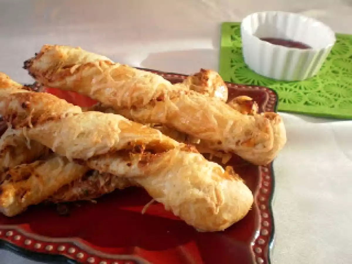 Foietaj umplut cu pasta de legume