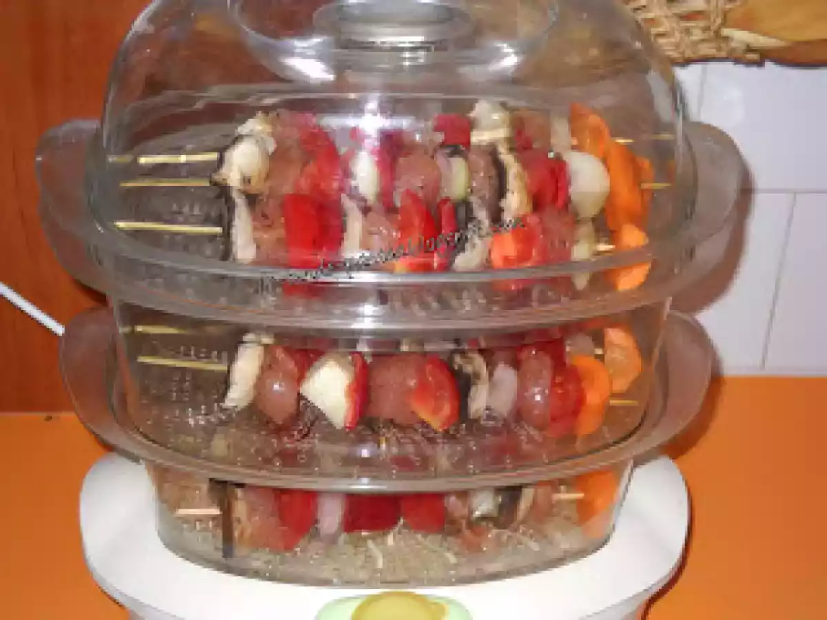 Frigarui de pui gatit la steamer cu sos de legume - poza 6