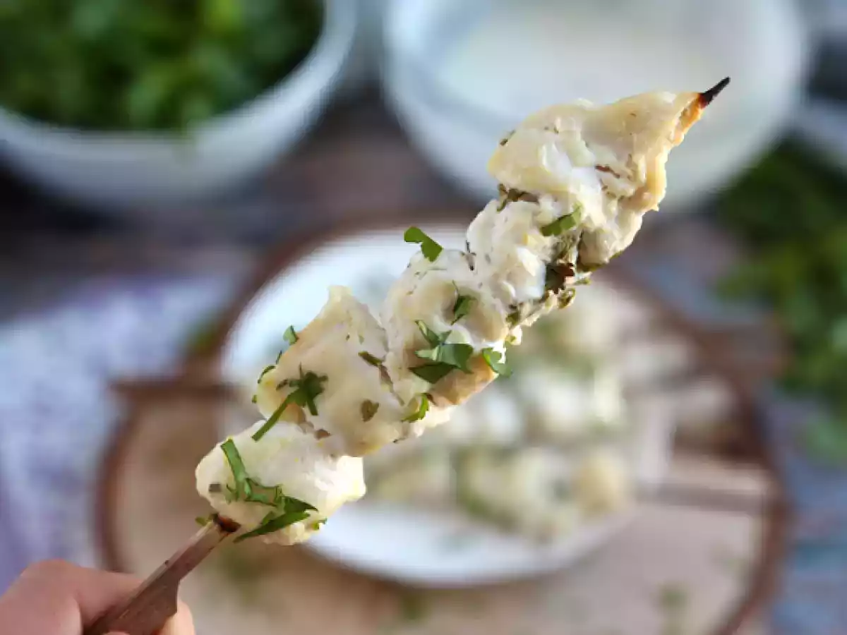 Frigarui de pui marinate intr-un sos de iaurt si lamaie - poza 2