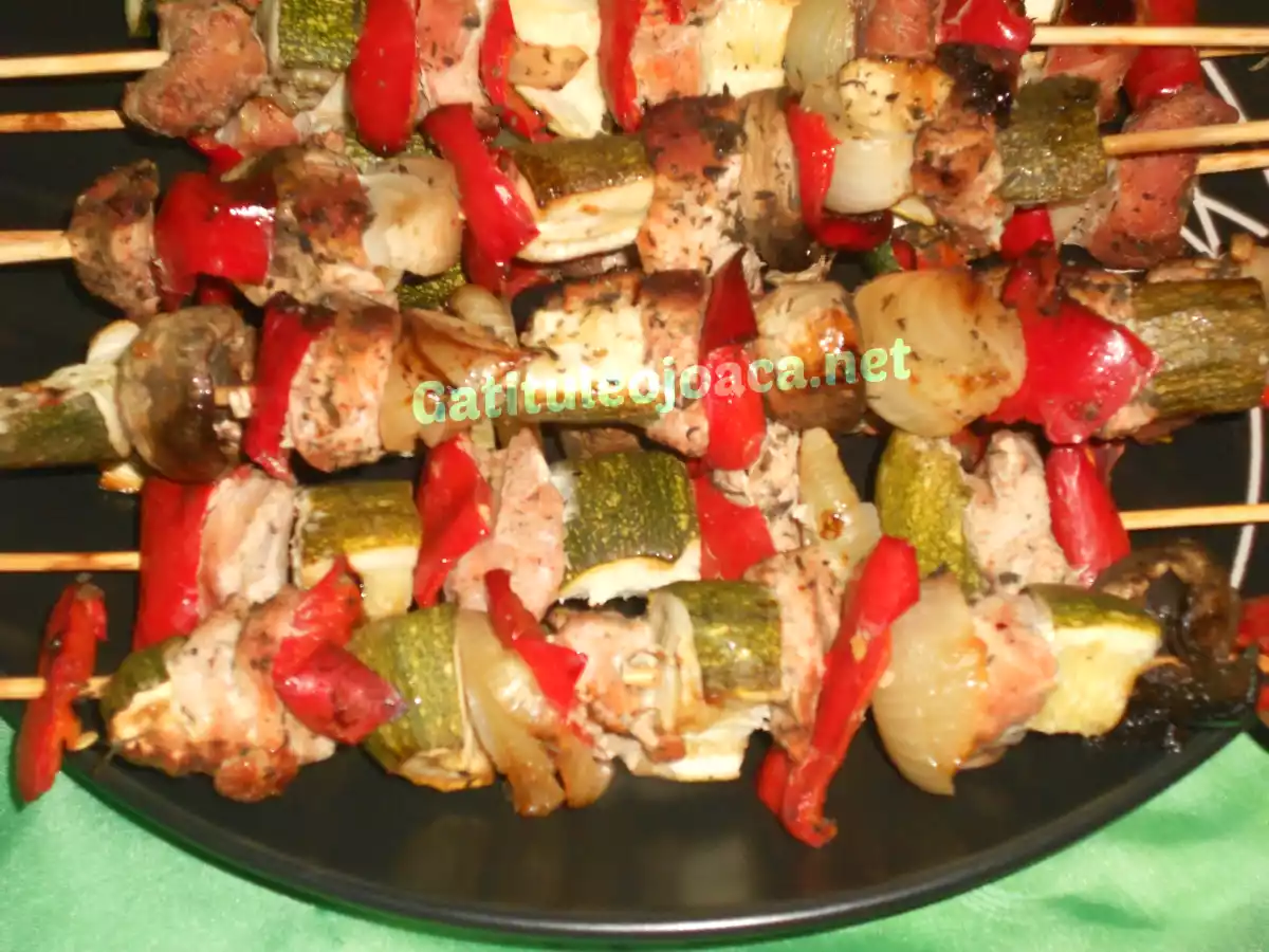 Frigarui din legume si carne de porc - poza 3