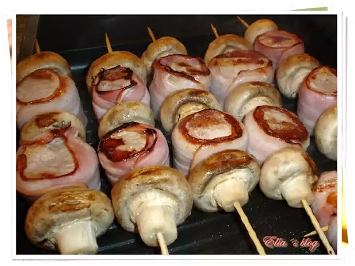 Frigarui din muschiulet de porc, bacon si ciuperci - poza 5