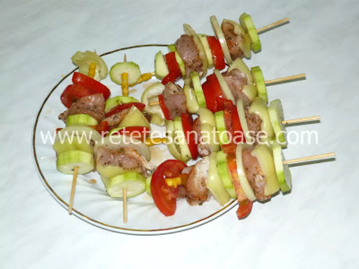 Frigarui din piept de pui cu legume - poza 2