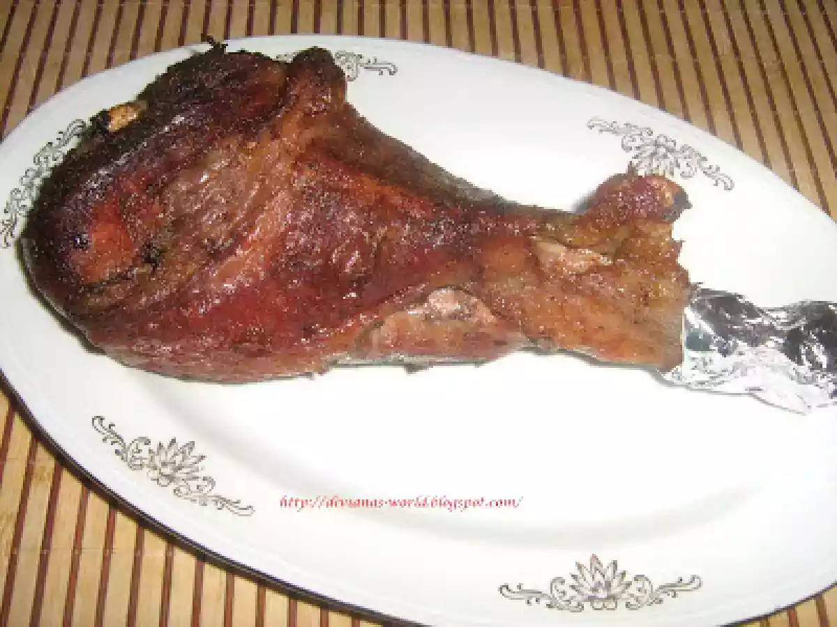 FRIPTURA DE CURCAN CU GARNITURA DE CARTOFI SI SOS DE SMANTANA - poza 3