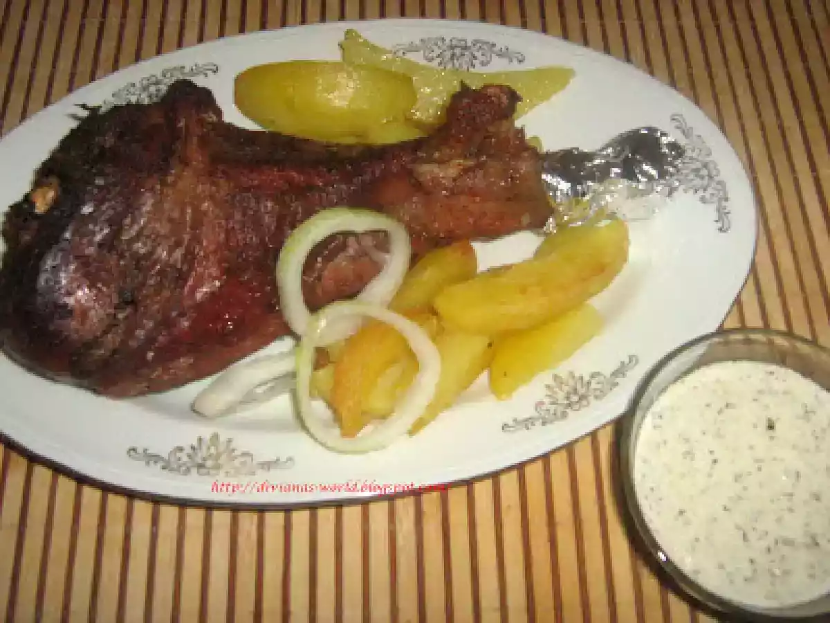 FRIPTURA DE CURCAN CU GARNITURA DE CARTOFI SI SOS DE SMANTANA - poza 9