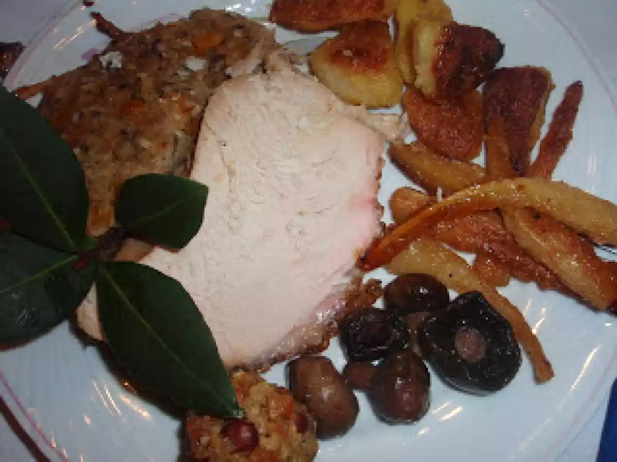 Friptura de curcan cu sos de vin rosu - poza 2