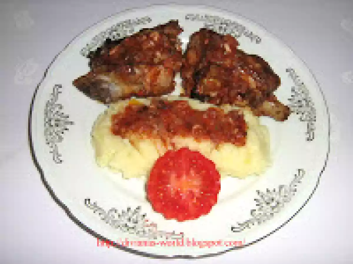 FRIPTURA DE MIEL CU GARNITURA DE PIURE DE CARTOFI