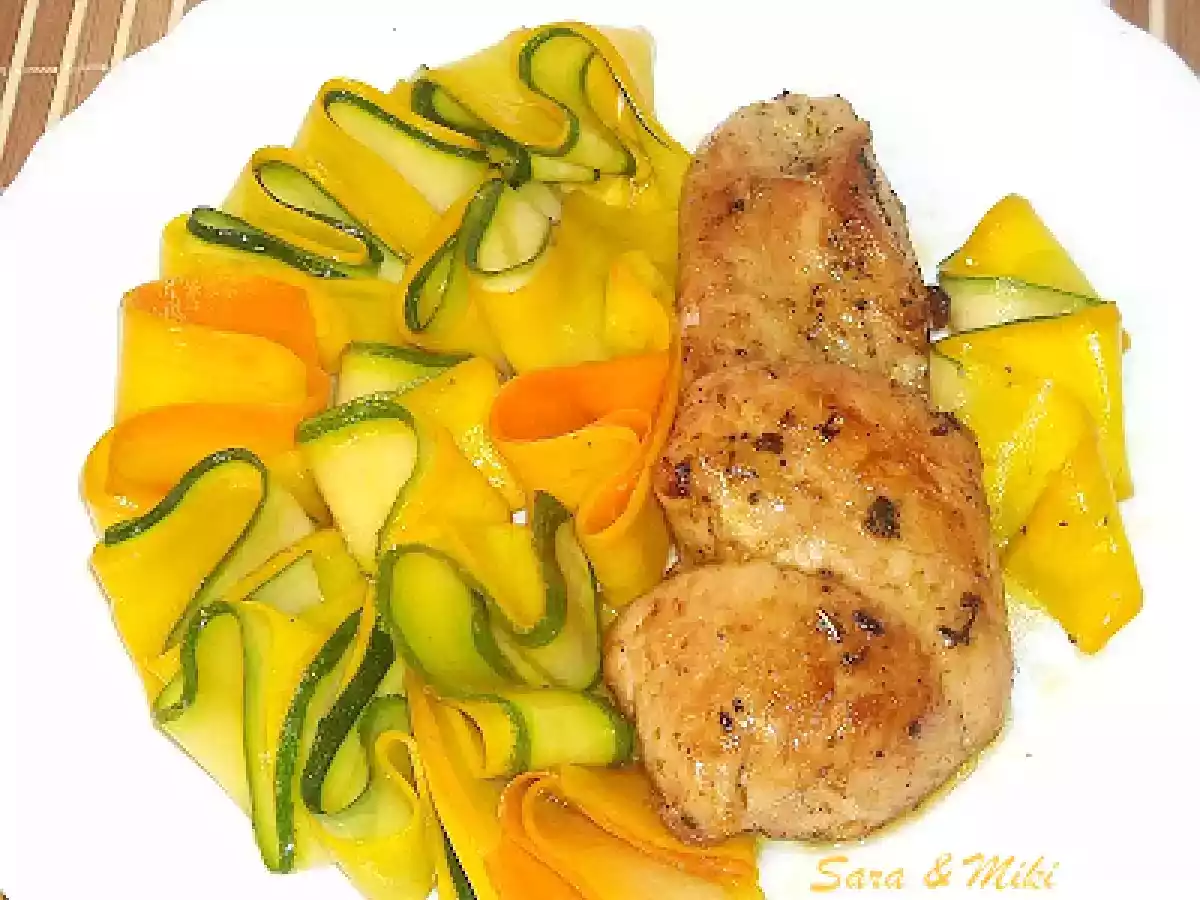 Friptura de porc cu garnitura din zucchini