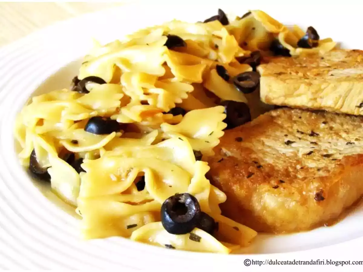 Friptura de porc cu paste si masline - poza 2