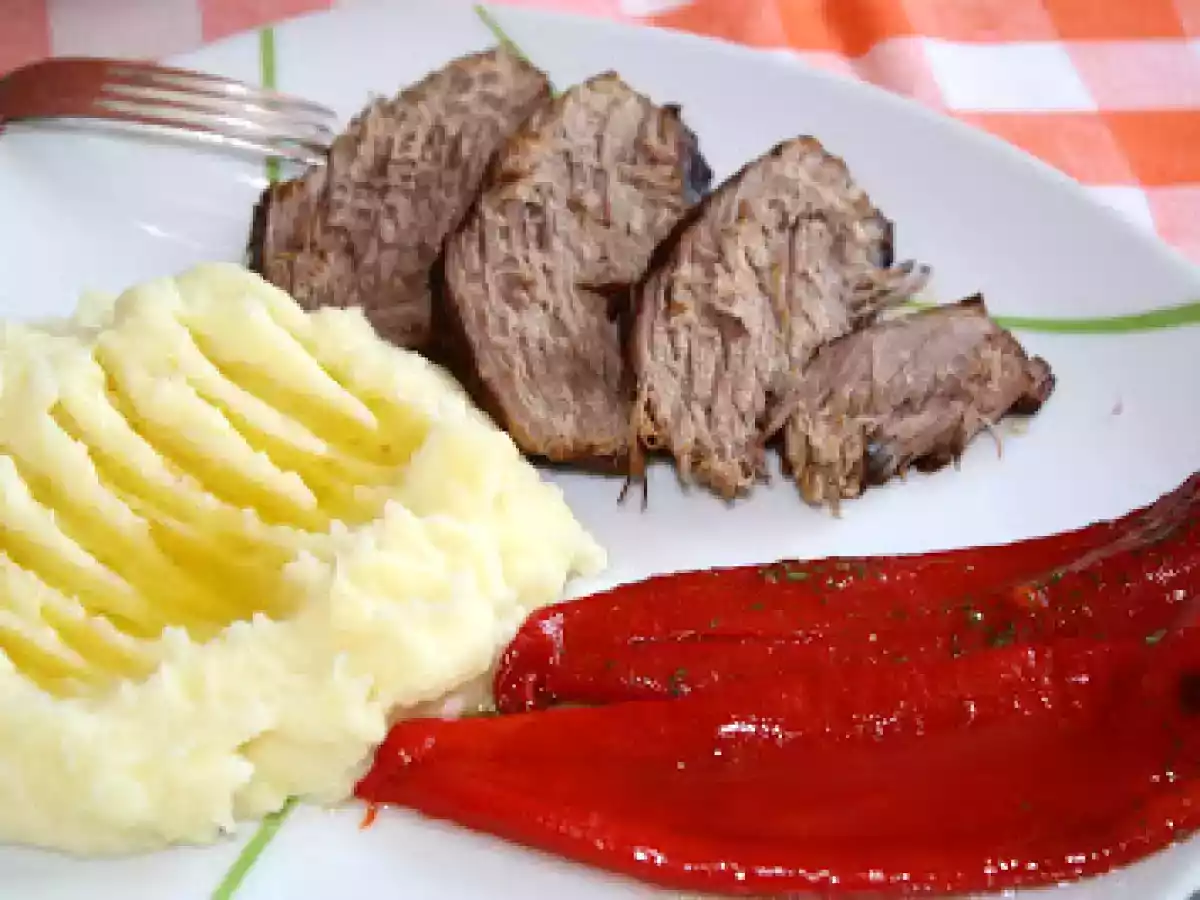 Friptura de vita in ulei, cu ardei copti