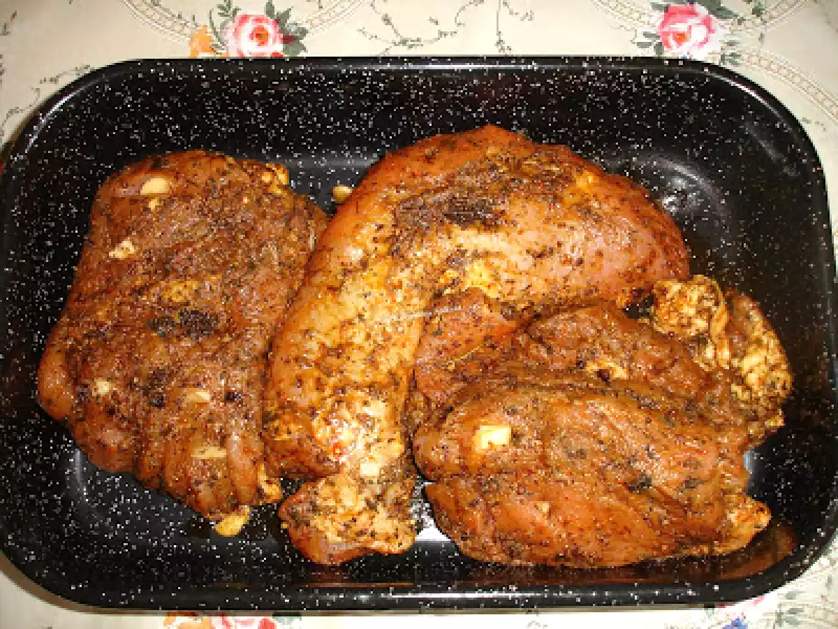 Friptura de vitel cu piure de cartofi si salata de varza - poza 3