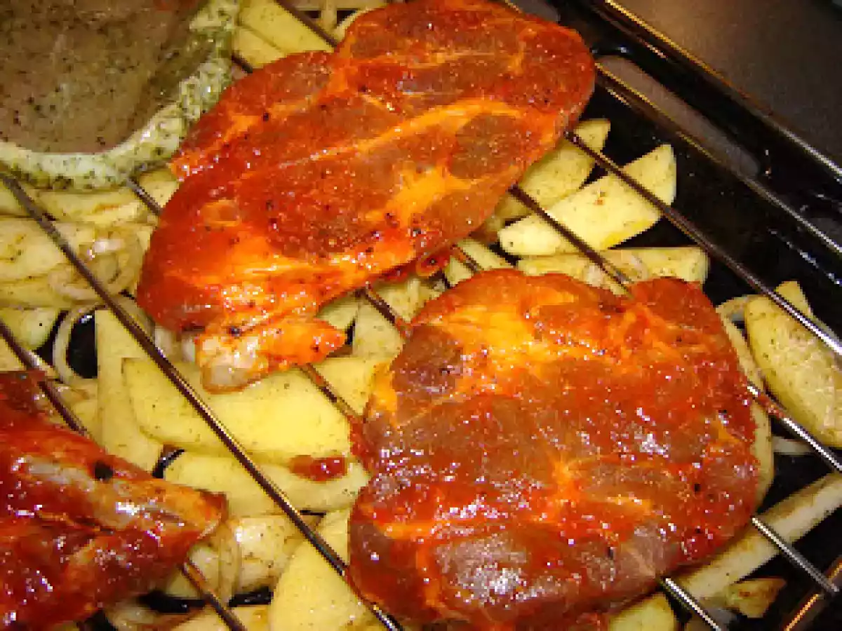 Friptura mixta de porc la cuptor - poza 2