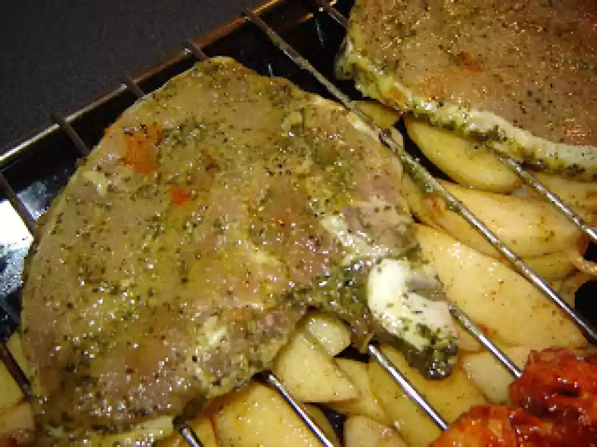 Friptura mixta de porc la cuptor - poza 3