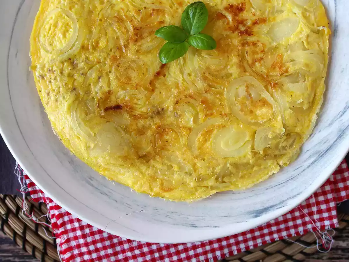 Frittata cu ceapă, omleta perfectă pentru o masă rapidă! - poza 4