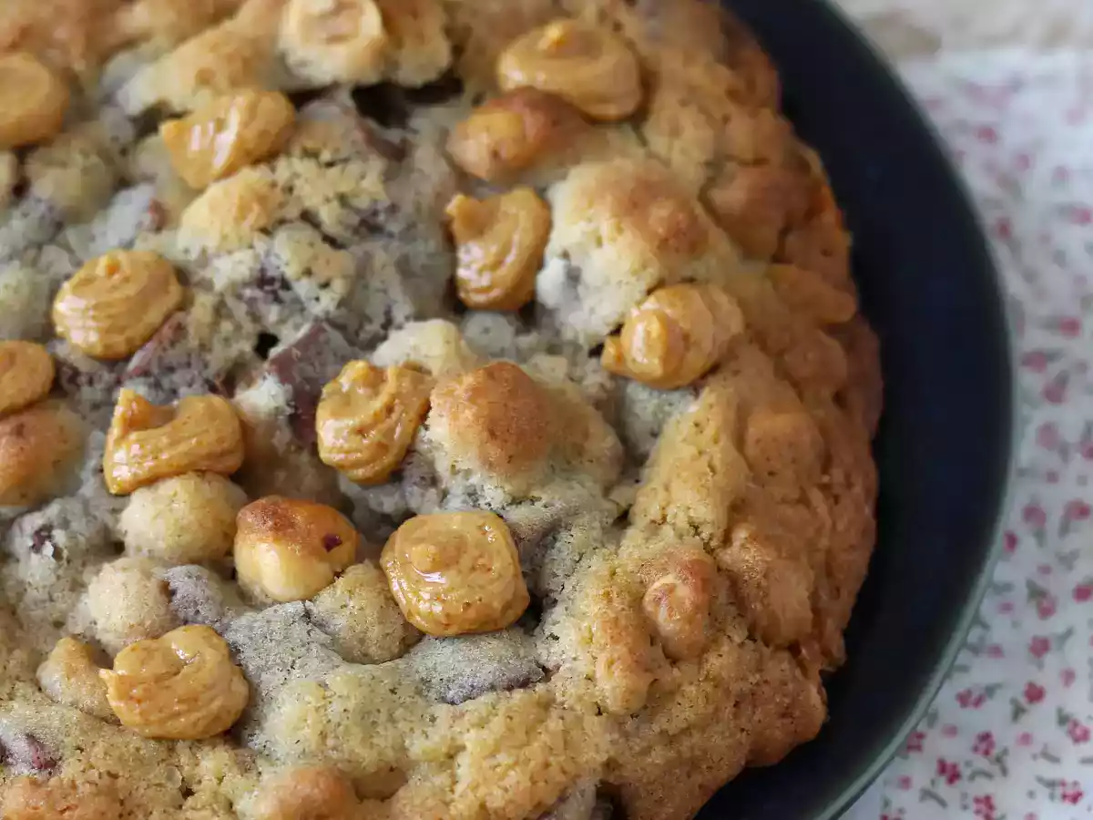 Fursec XXL cu alune, ciocolată cu lapte și praline - poza 4