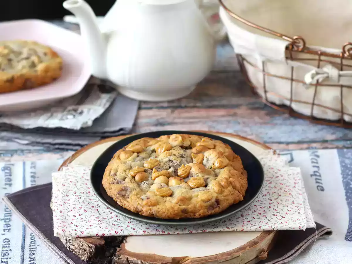 Fursec XXL cu alune, ciocolată cu lapte și praline - poza 7