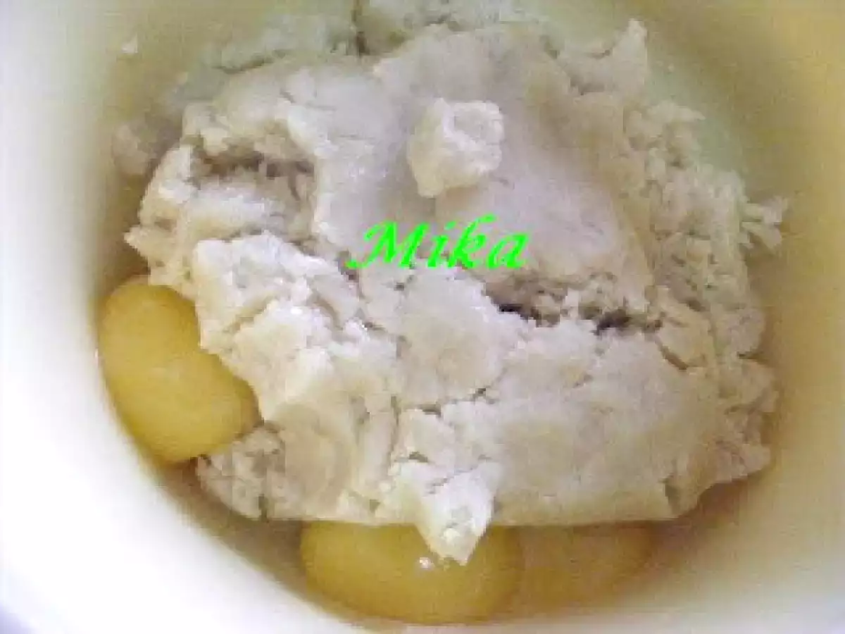 Fursecuri cu caise si bezea - poza 3