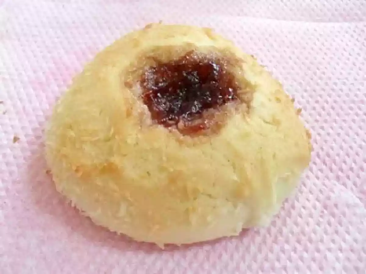 Fursecuri cu nuca de cocos ( simple si cu gem)