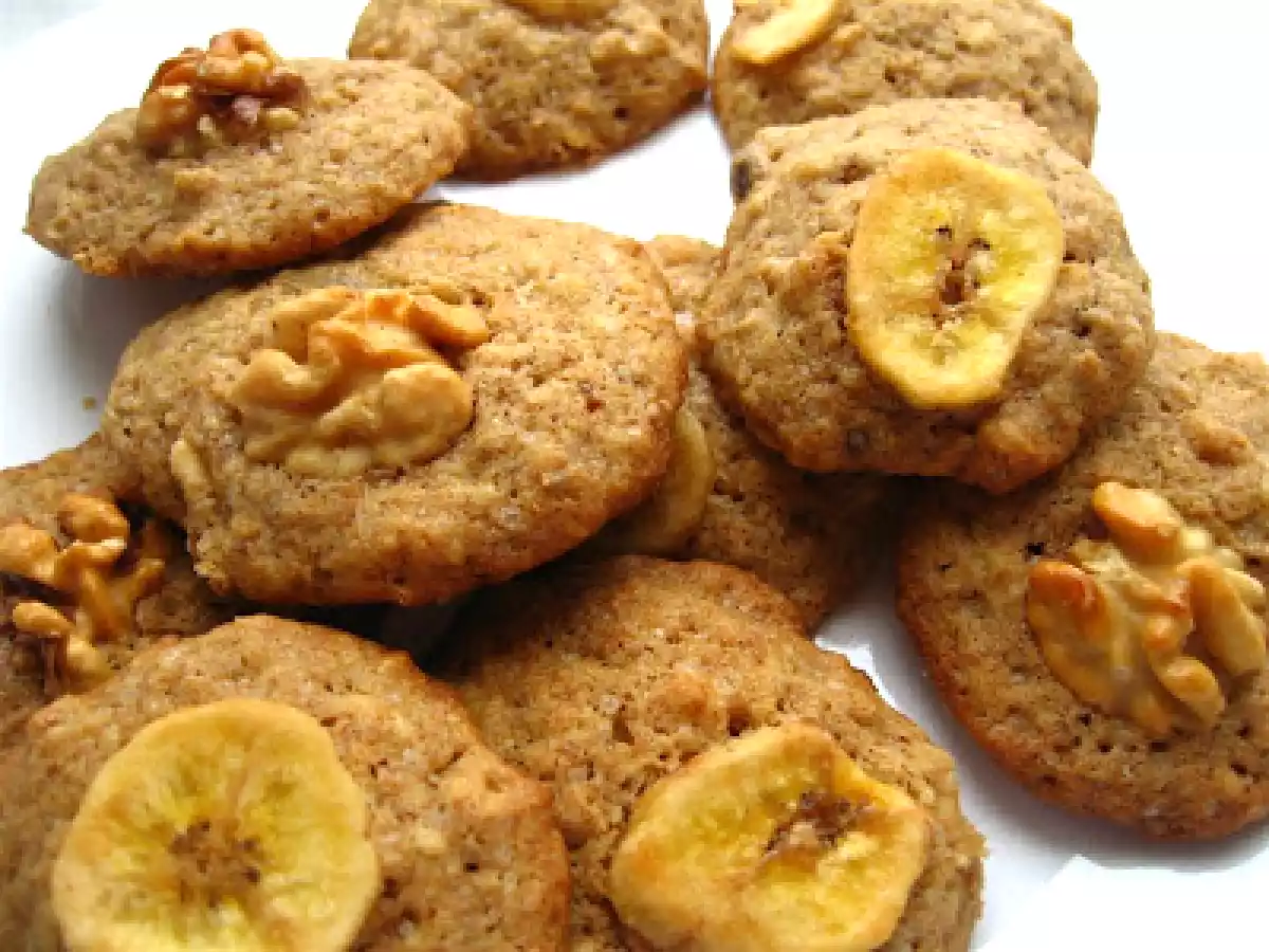 Fursecuri cu nuci, banane si ciocolata