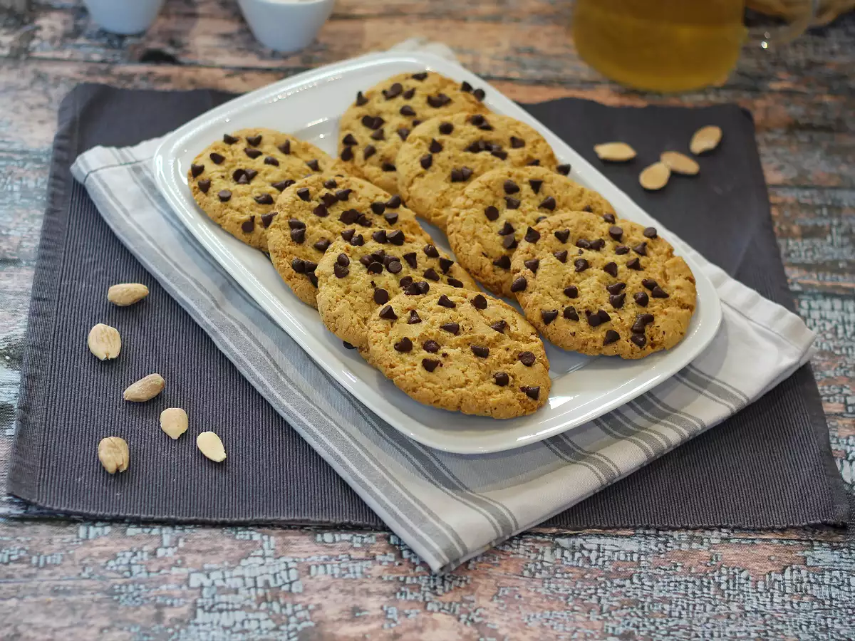 Fursecuri vegane cu migdale și pepite de ciocolată: ușor de făcut și delicioase