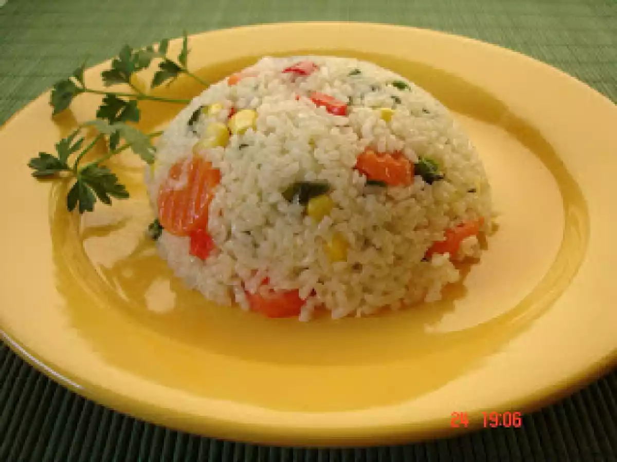 GARNITURA DE OREZ CU LEGUME