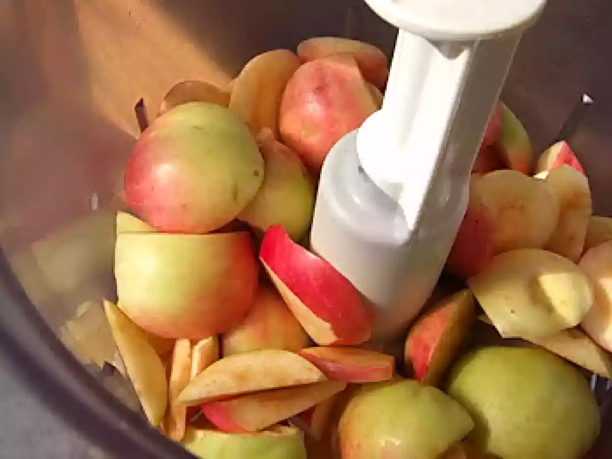 Gem de corcoduse, cu mere si morcovi - poza 9