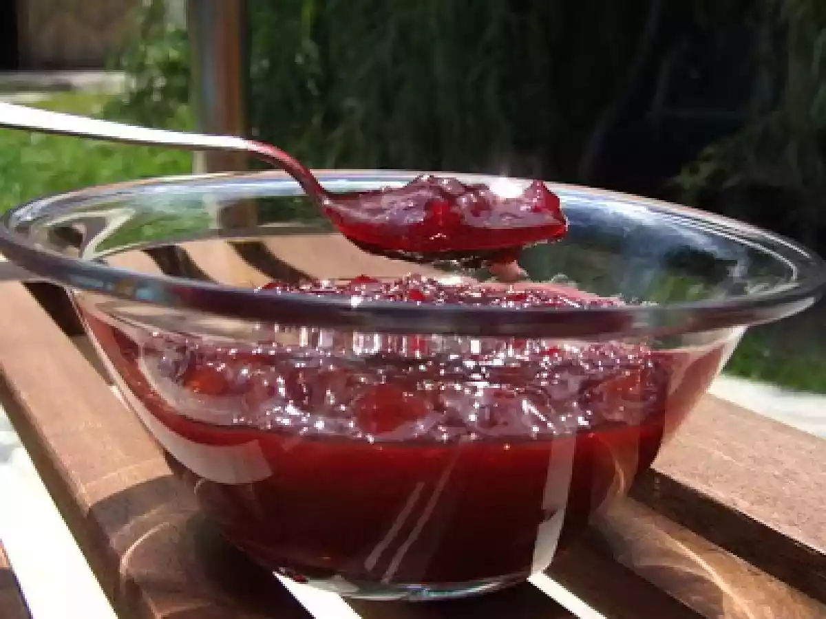 Gem de corcoduse, cu mere si morcovi - poza 12