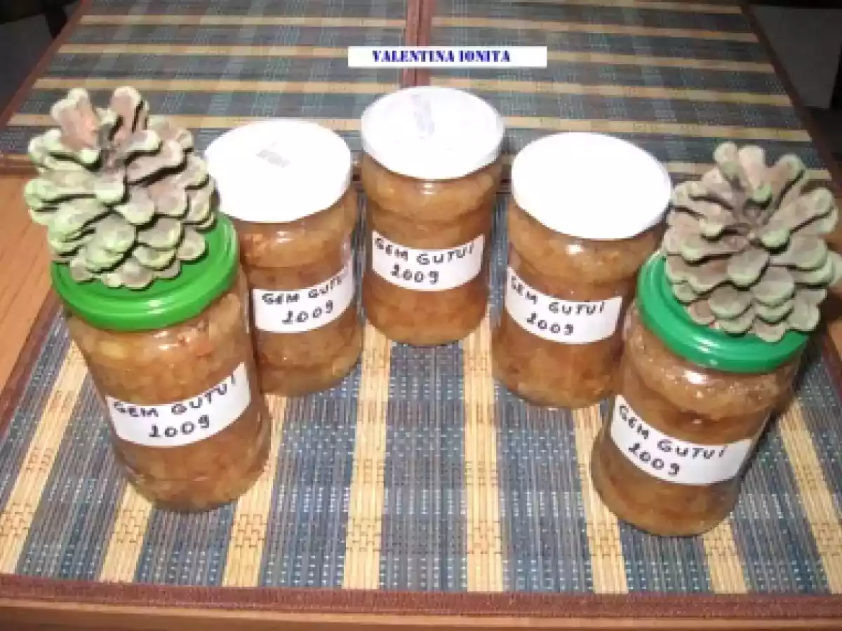 Gem de gutui cu nuca - poza 8