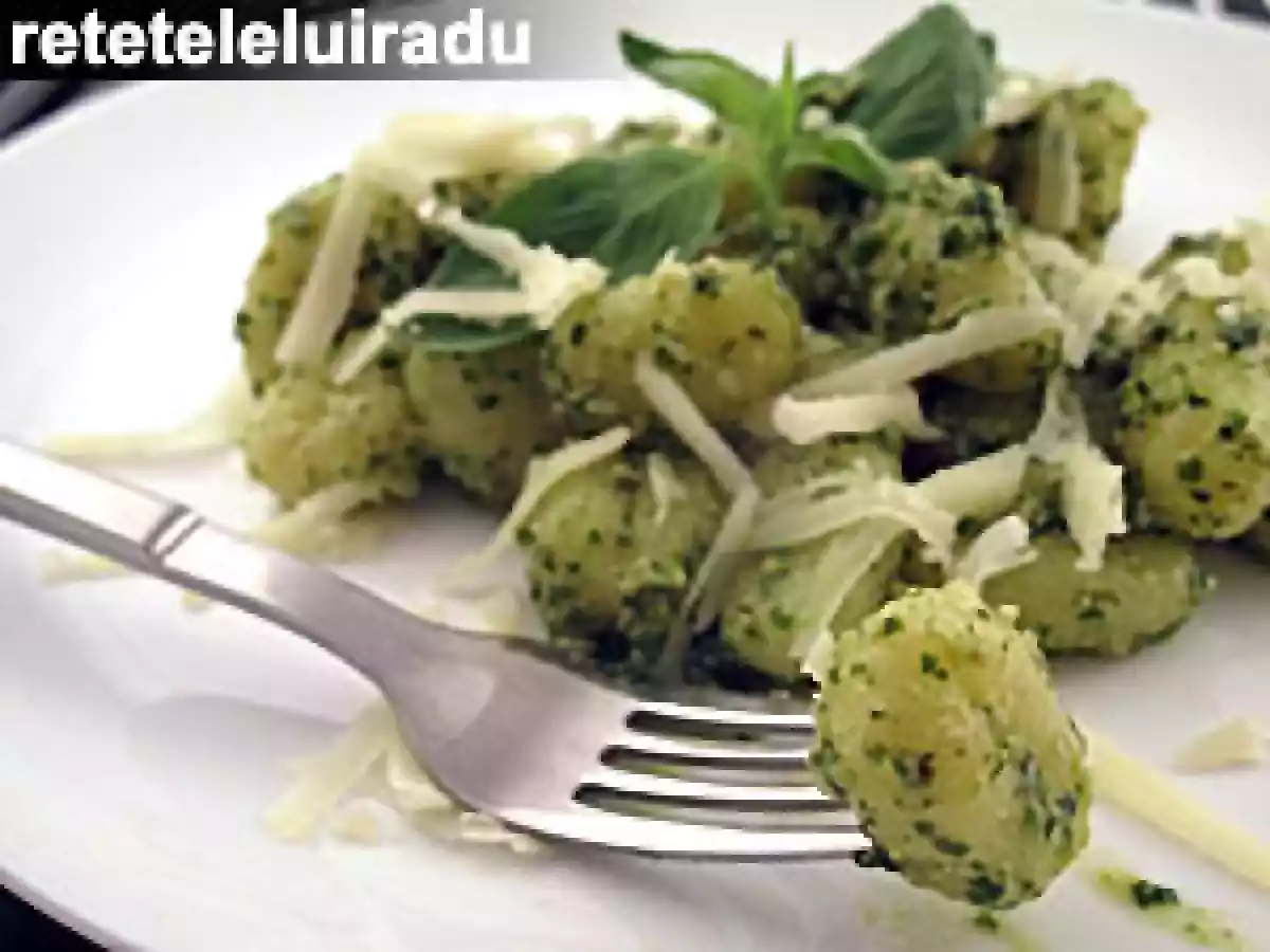 Gnocchi con pesto